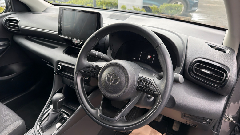 Toyota Yaris 1.5 Hybrid Design 5dr CVT Hybrid Hatchback